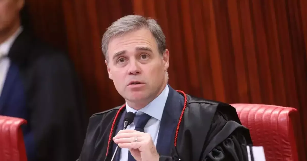 STF torna públicos dados sobre pagamentos ligados a Daniel Vorcaro