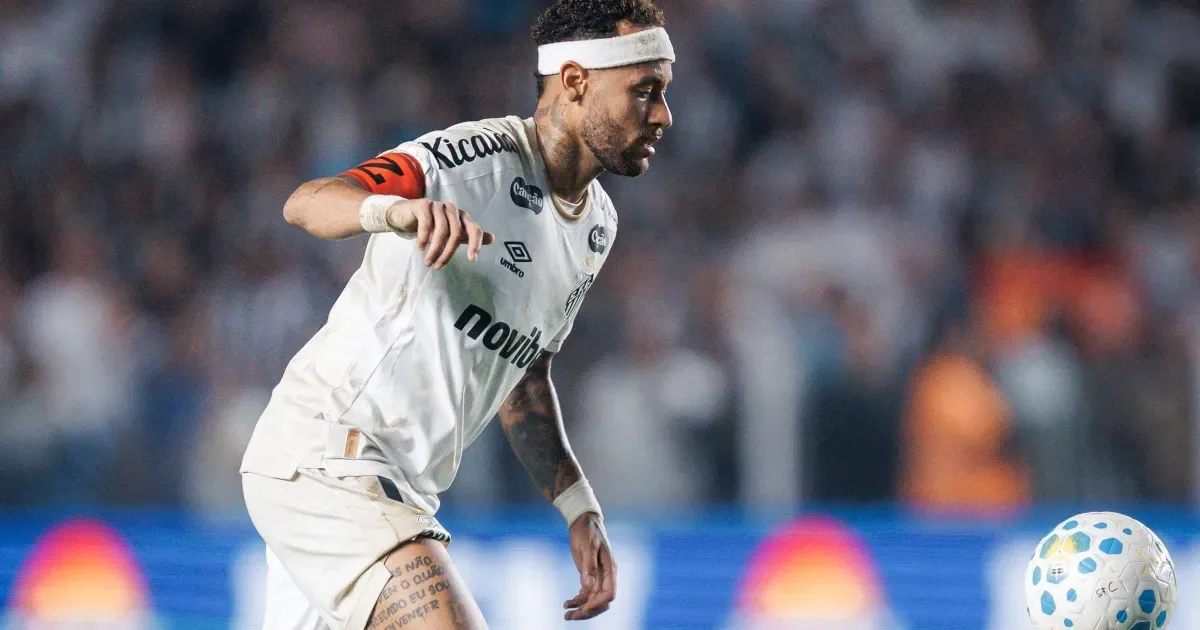 Neymar tem lesão muscular na coxa direita e pode perder até 13 jogos