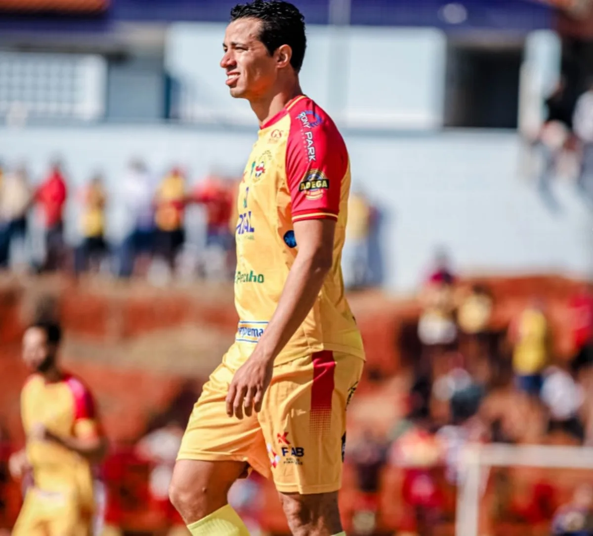 Parque Brasília reforça elenco com Damião e mira título em Campinas