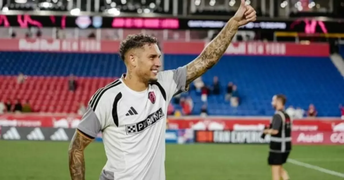 Navarro faz gol, e St. Louis City vence a quarta seguida na MLS