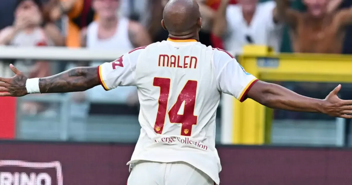 Roma vence Torino, mantém campanha perfeita e divide topo com o Como