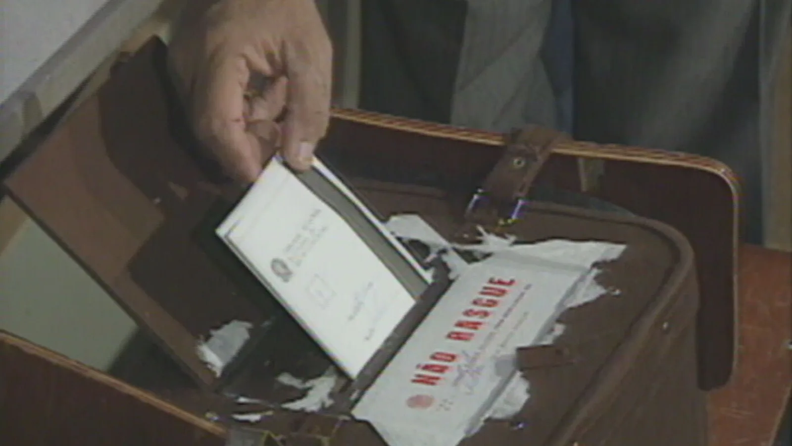 Fraudes no voto de papel impulsionaram criação da urna eletrônica