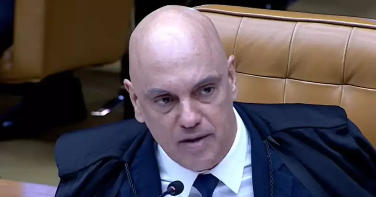 Moraes acusa interferência estrangeira em relatório sobre mensagens