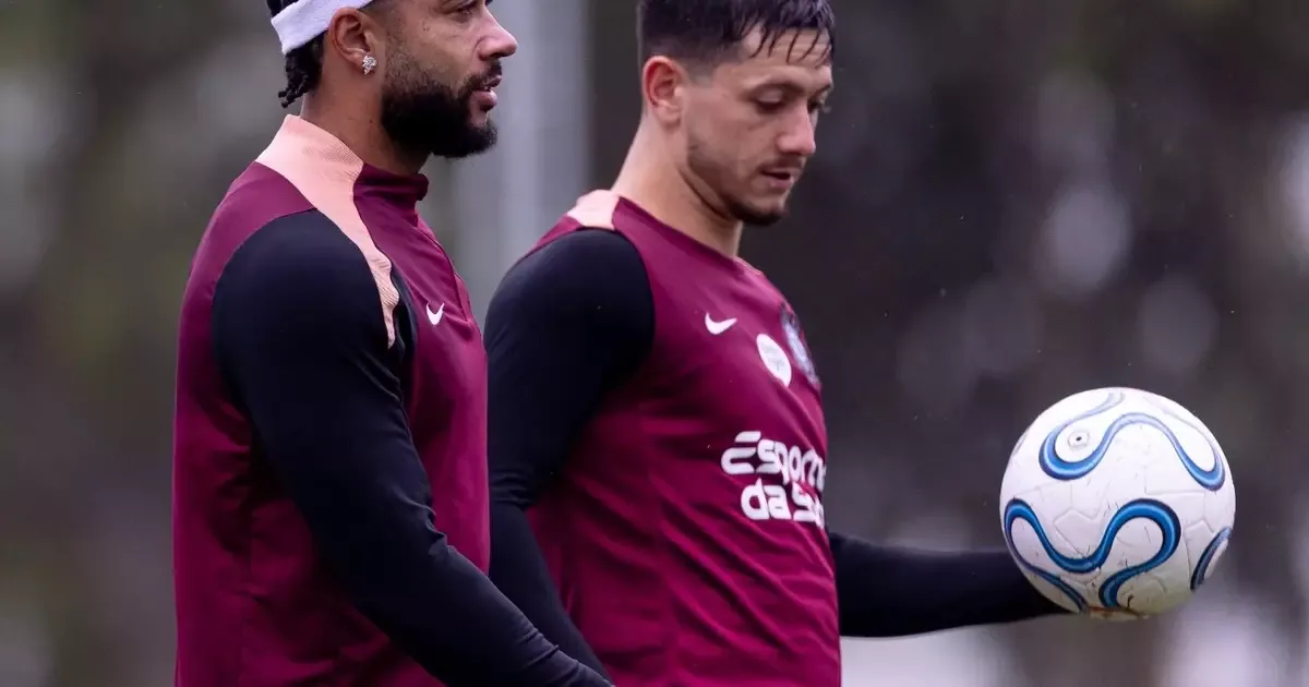 Pênalti perdido por Memphis Depay elimina Corinthians e provoca protestos da torcida