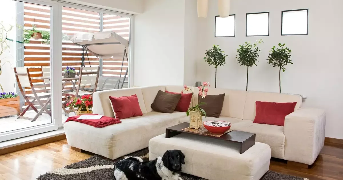 Como fazer uma sala pequena parecer mais ampla
