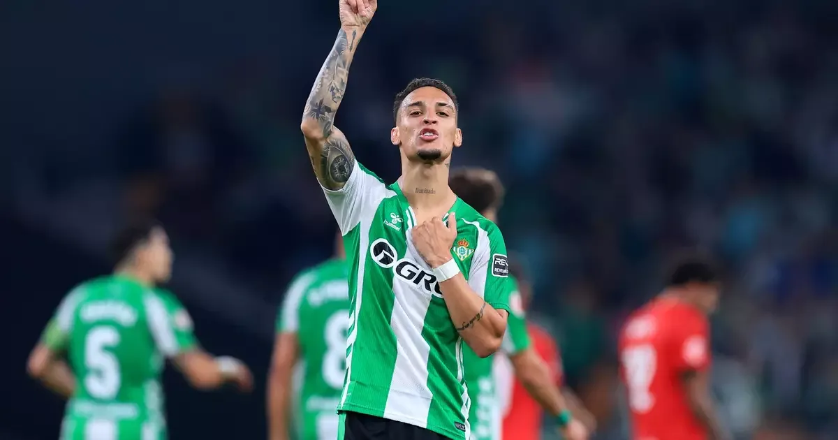 Antony relata dores e uso de remédios durante temporada no Bétis