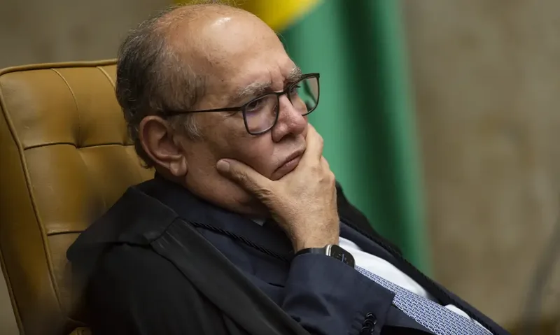 Mensagem sobre pagamento a advogada provoca negativa de Gilmar Mendes