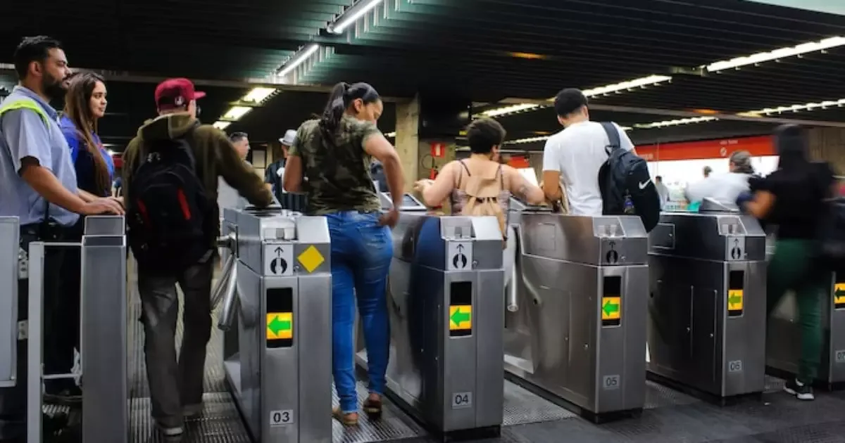Pagamento por aproximação chega a todas as catracas do Metrô de São Paulo