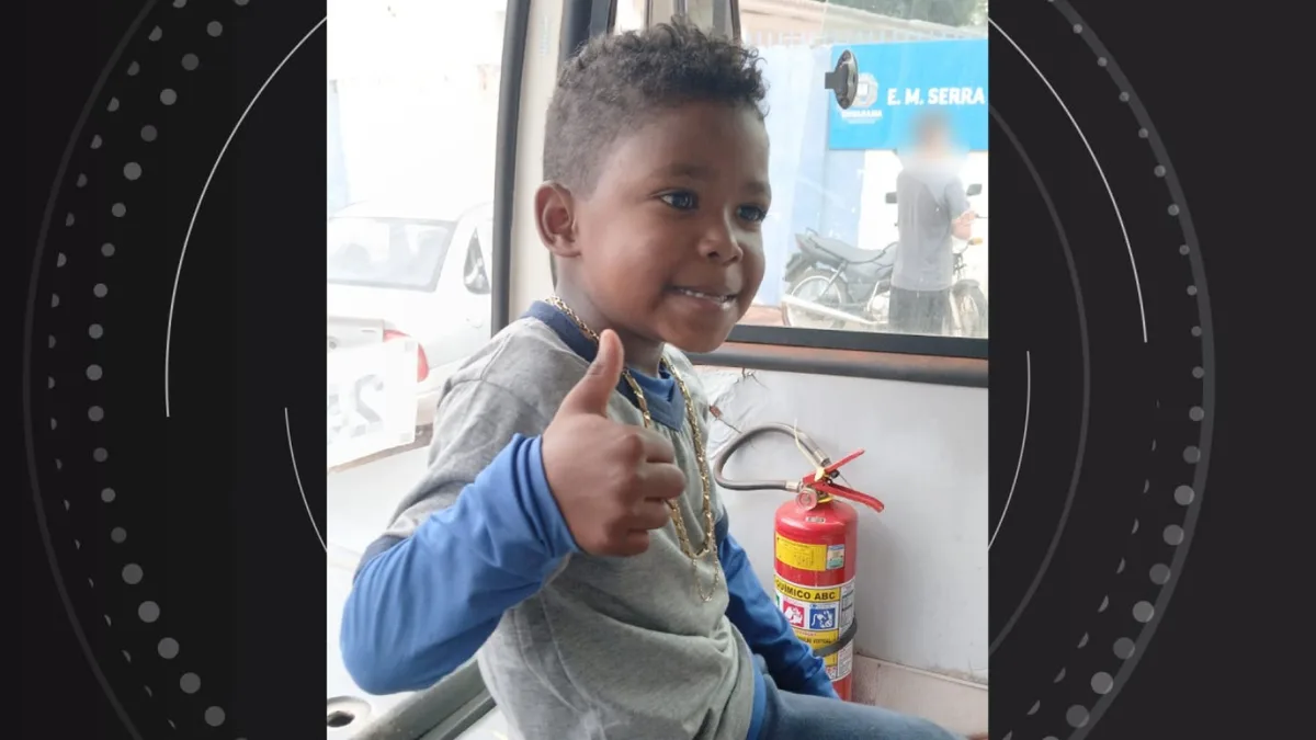 Menino de cinco anos morre soterrado em buraco no Paraná