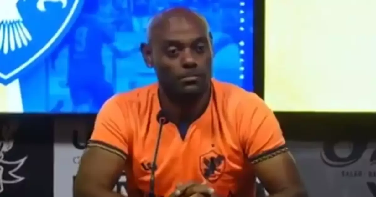 Vagner Love diz que salários atrasados não justificam má fase do Corinthians