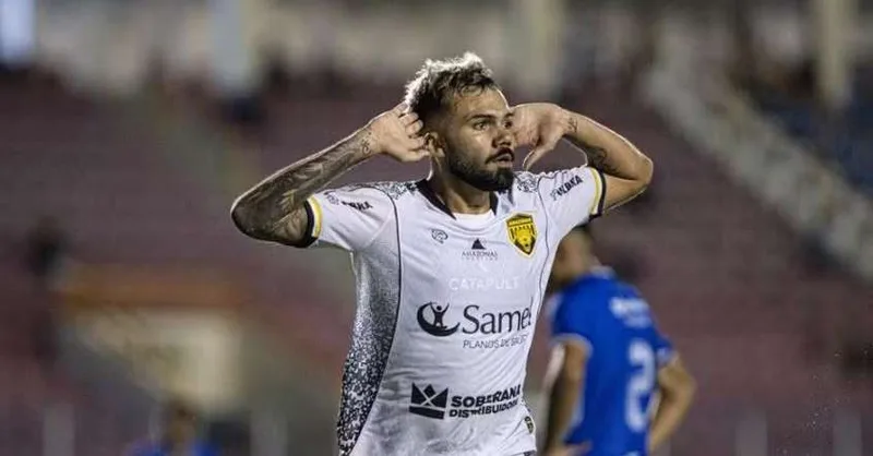 Nico Schiappacasse tenta na Justiça deixar o Amazonas e jogar pelo Paysandu