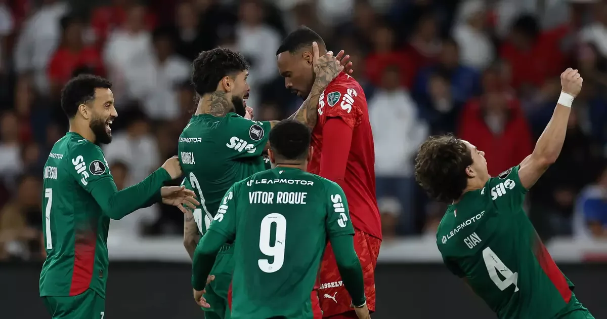 Palmeiras supera LDU nos pênaltis e volta à semifinal da Libertadores