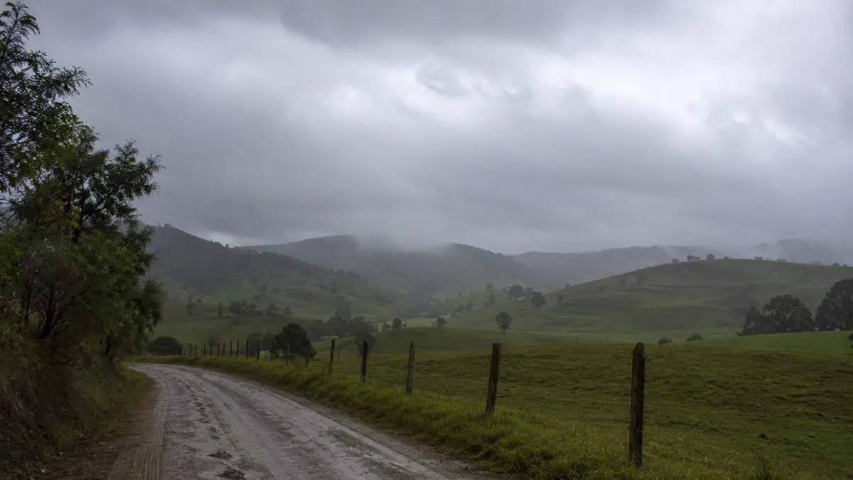 Sudeste terá chuva intensa e ventos de até 70 km/h nesta terça-feira
