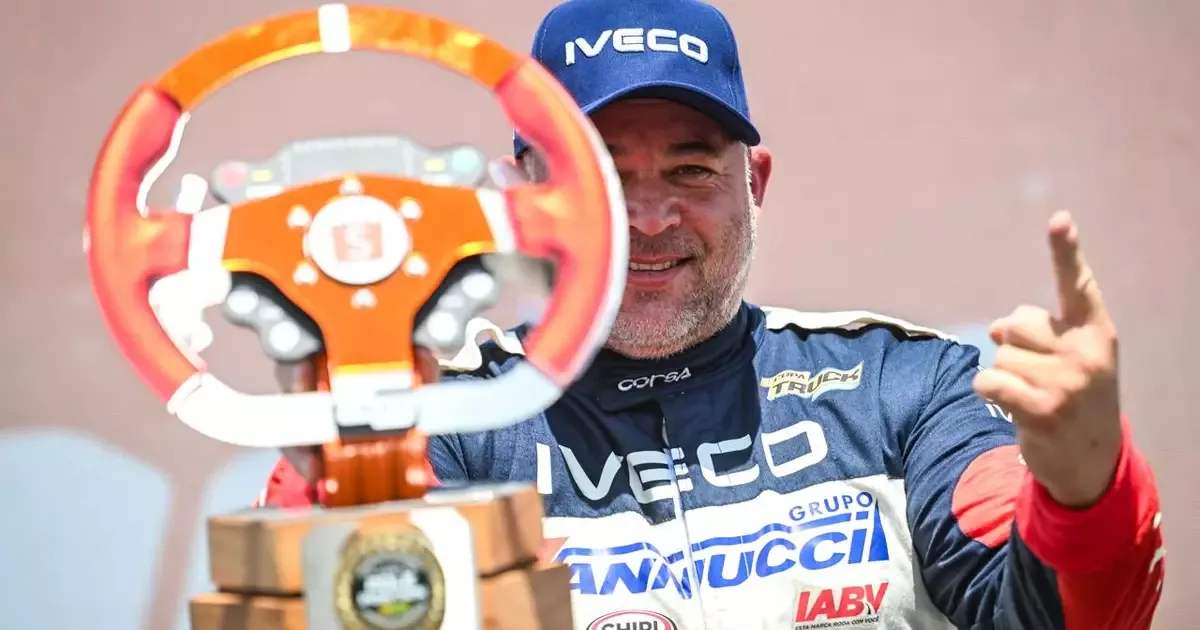 Leandro Totti conquista pole em Curvelo e lidera trio da Iveco