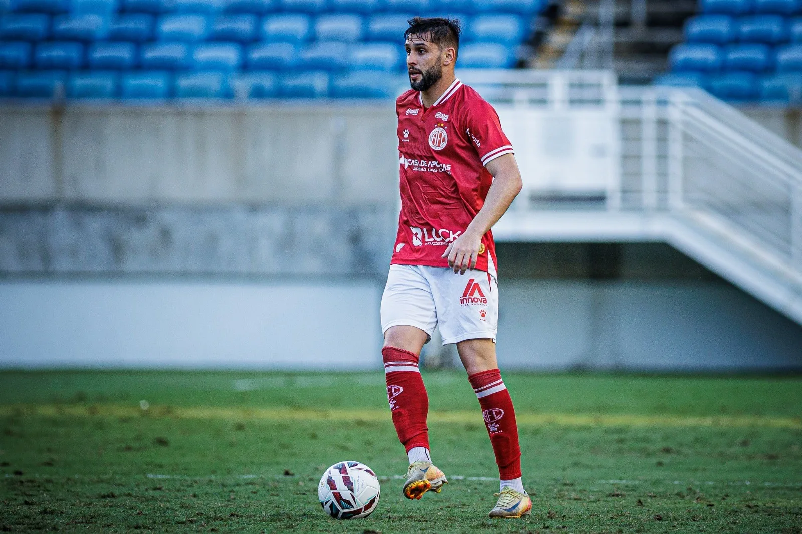 Serra Branca reforça meio-campo com retorno de Carlos Coppetti ao futebol paraibano