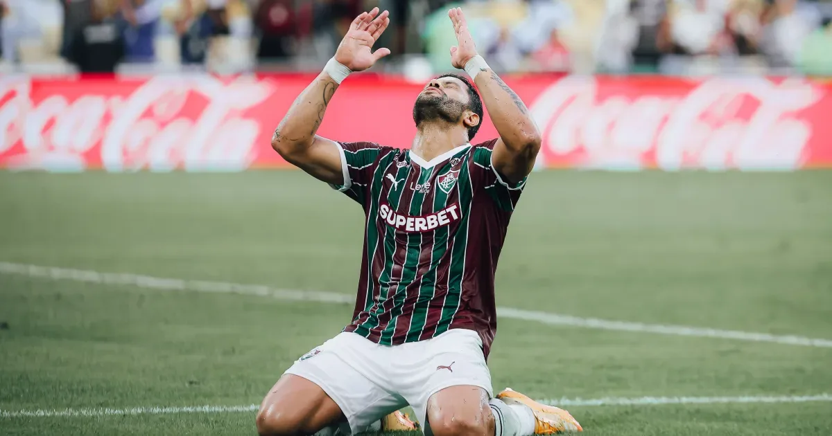 Hulk critica arbitragem após confronto entre árbitro e Canobbio em clássico