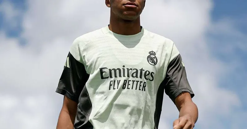 Mbappé defende candidatura à Bola de Ouro antes de duelo do Real Madrid