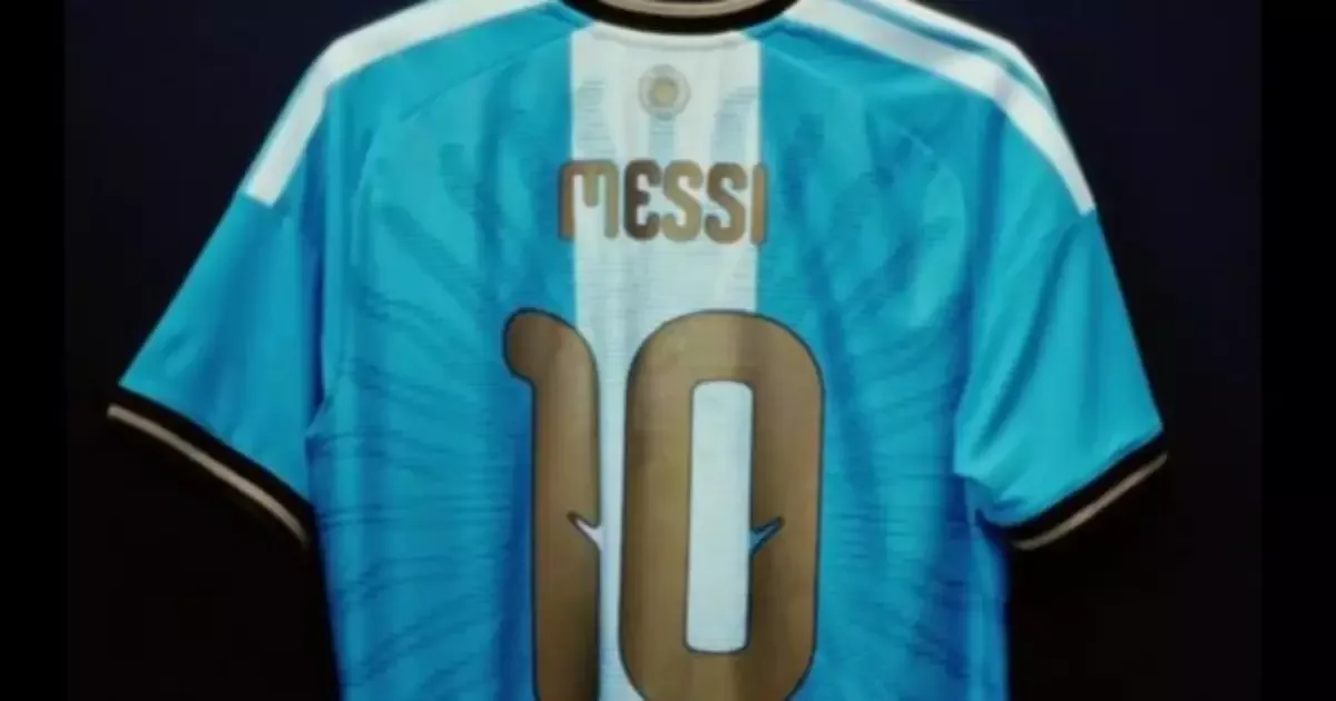 Messi revela uniforme para despedida da seleção argentina