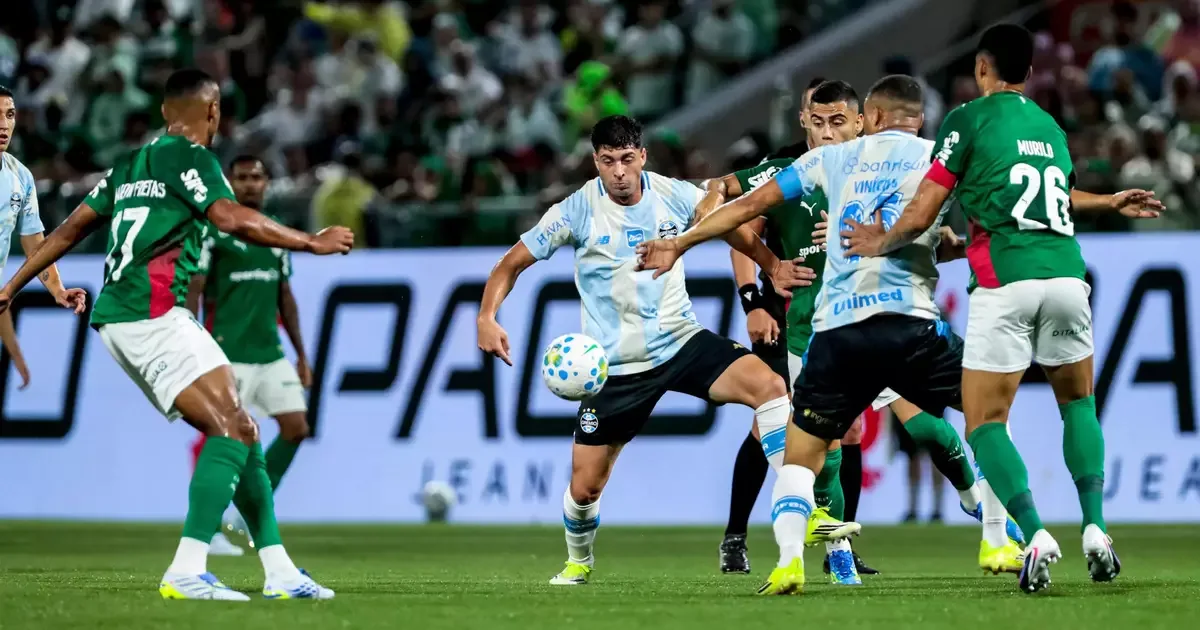 Grêmio busca reação contra Palmeiras no retorno de Renato Gaúcho