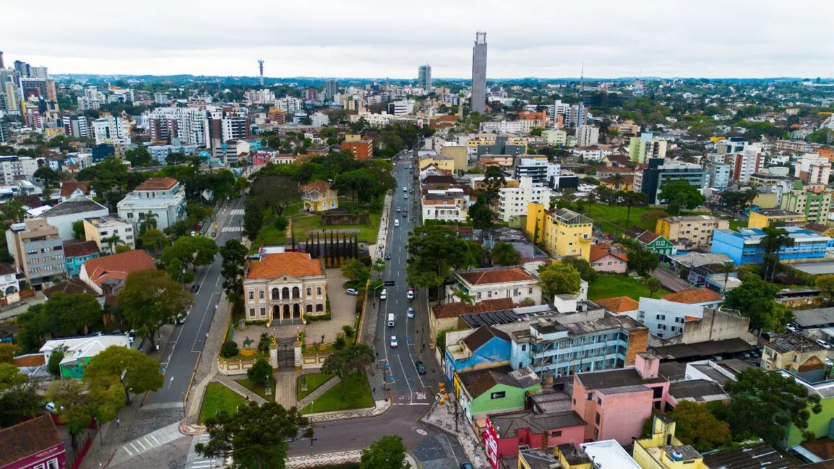 Projeto prevê programação cultural e bloqueio temporário na Jaime Reis, em Curitiba