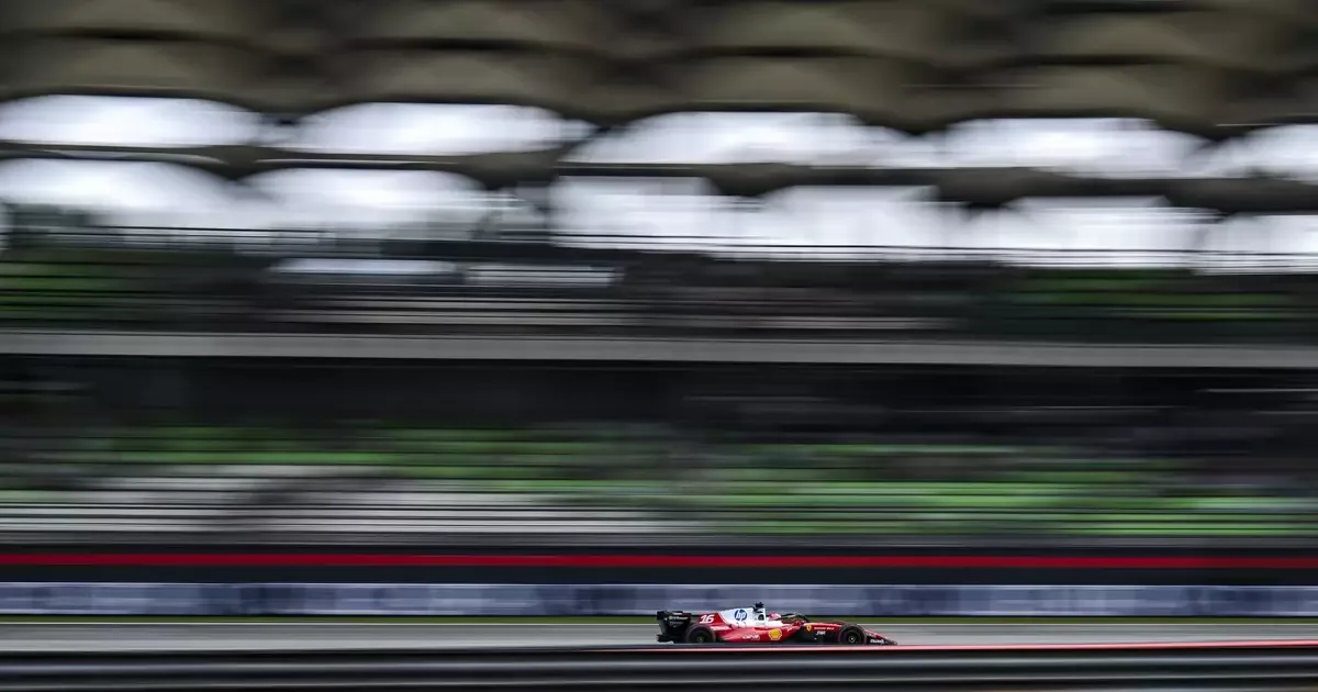 Leclerc vence disputa com Hadjar e lidera TL2 do GP do Bahrein em Sepang