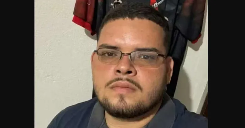 Entregador morre após bater moto em carreta estacionada em Santarém