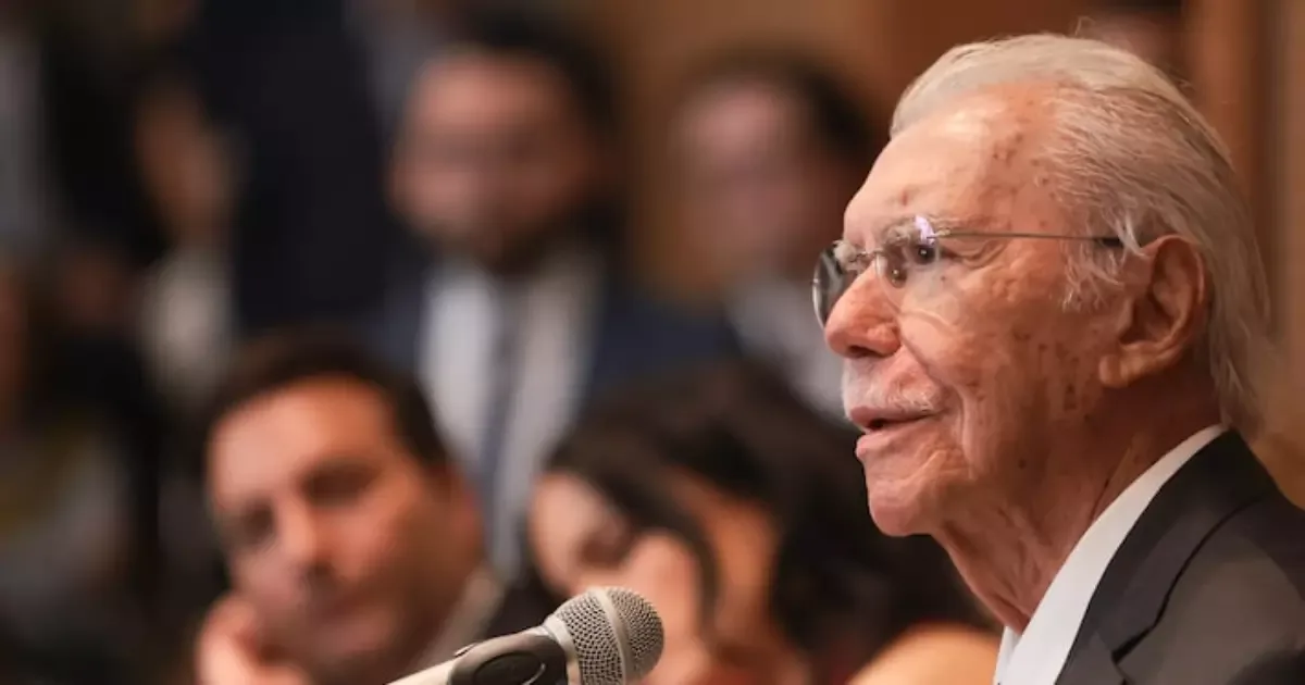 José Sarney viaja a São Paulo para fazer exames após pneumonia
