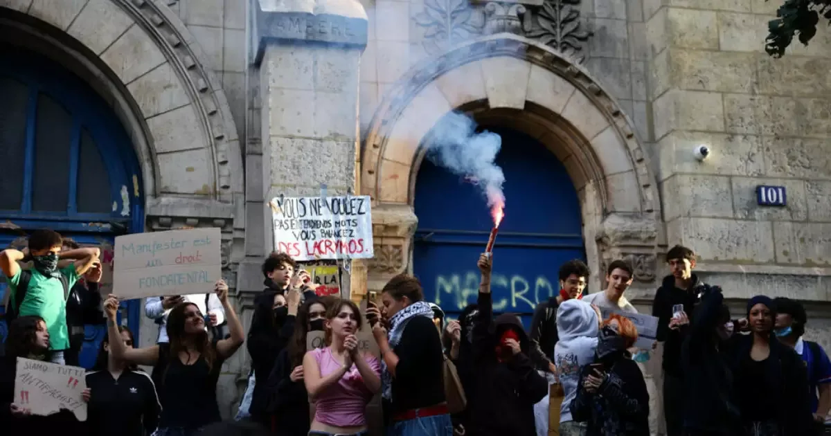 Protestos estudantis mantêm 564 escolas afetadas na França