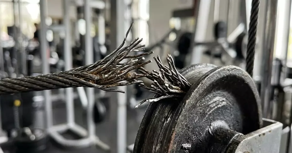 Cabo de aparelho de musculação se rompe e pode gerar indenização ao aluno