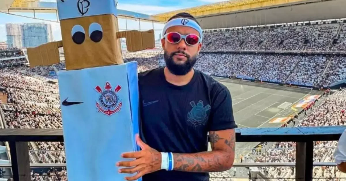 Sósia de Memphis recebe mensagens ofensivas após pênalti perdido
